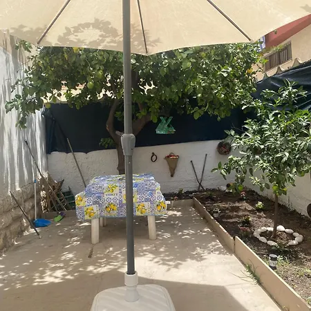 Il Cortile Di San Julian Casa Santa (Trapani)